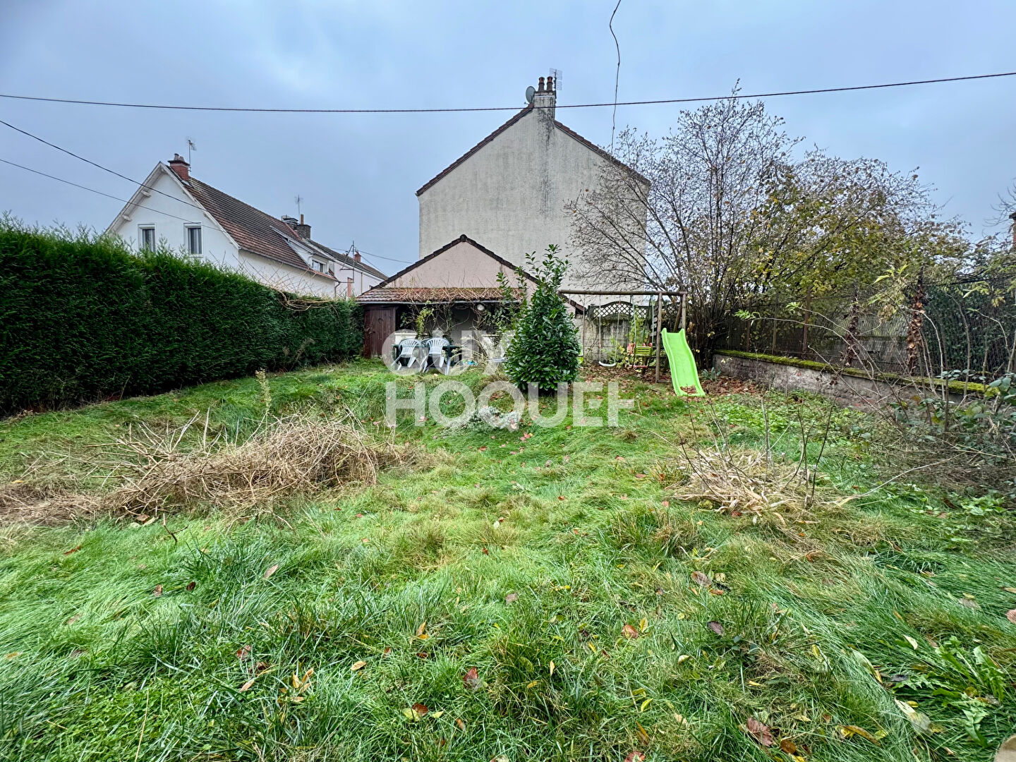 MAISON (6 PIÈCES) À LE CREUSOT (71200)