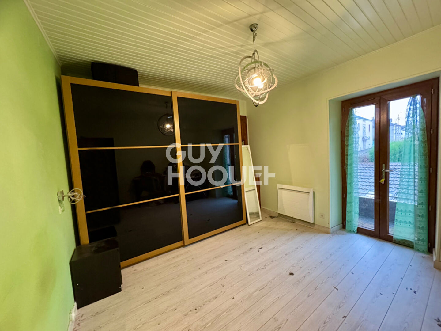 MAISON (6 PIÈCES) À LE CREUSOT (71200)