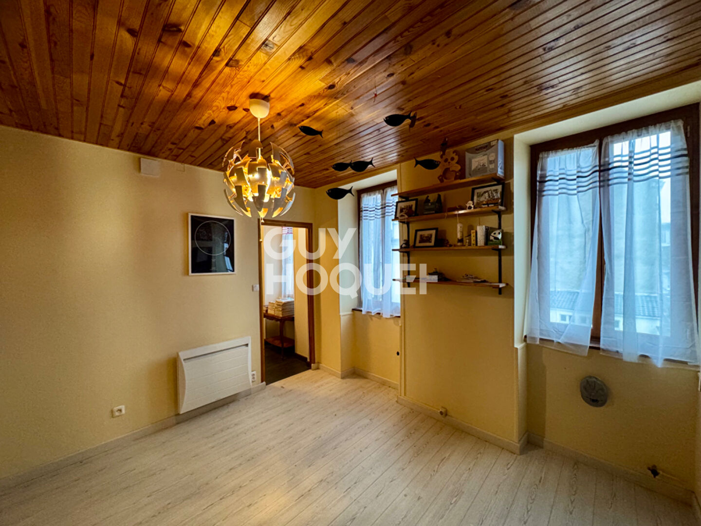 MAISON (6 PIÈCES) À LE CREUSOT (71200)