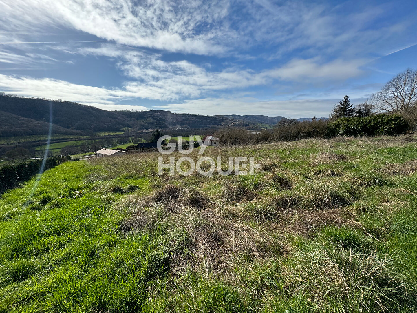 Terrain à Saint Sernin Du Bois 3993 m2