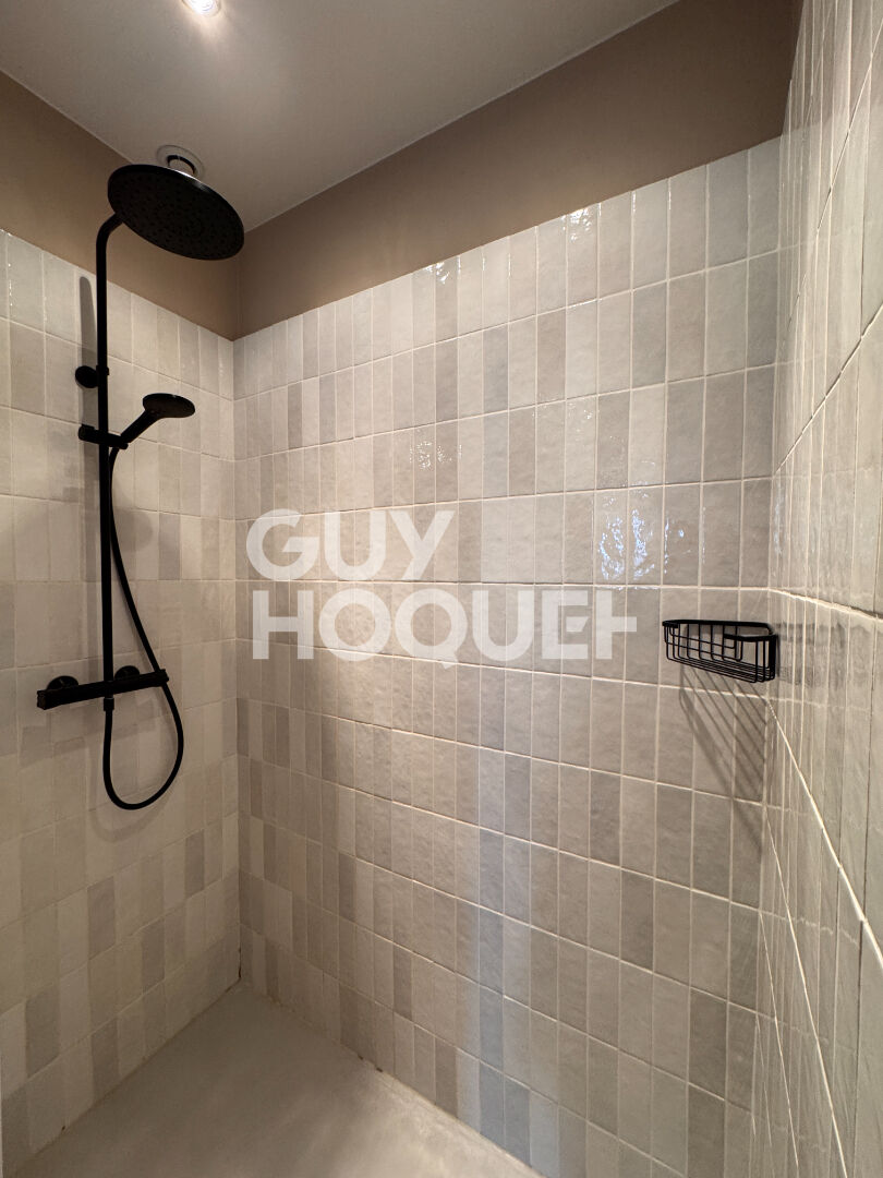 Maison à vendre - 6 pièces, 4 chambres au Creusot