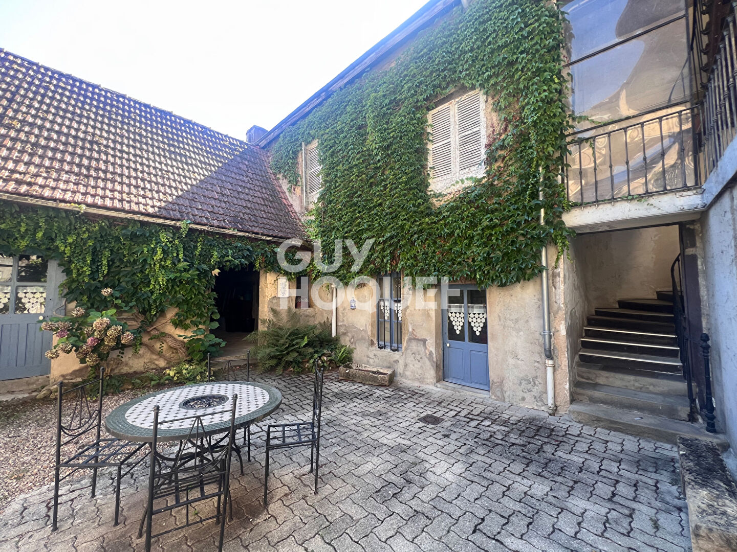 Ensemble immobilier à vendre à Toulon-sur-Arroux