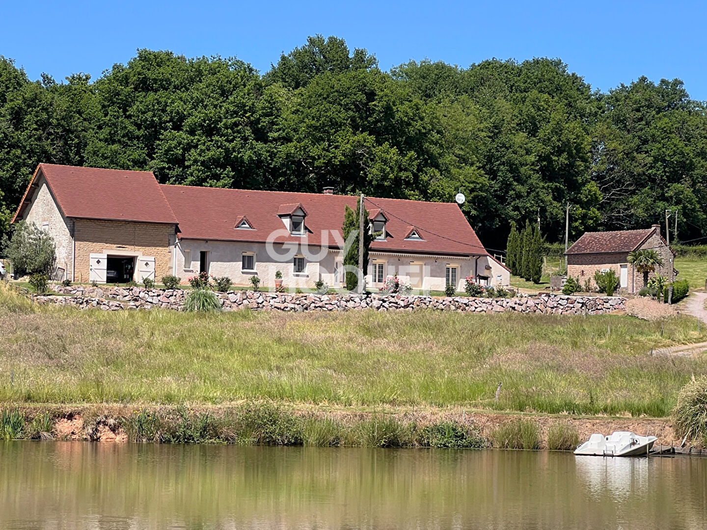 Demeure de Prestige à vendre au Breuil - Référence 1485