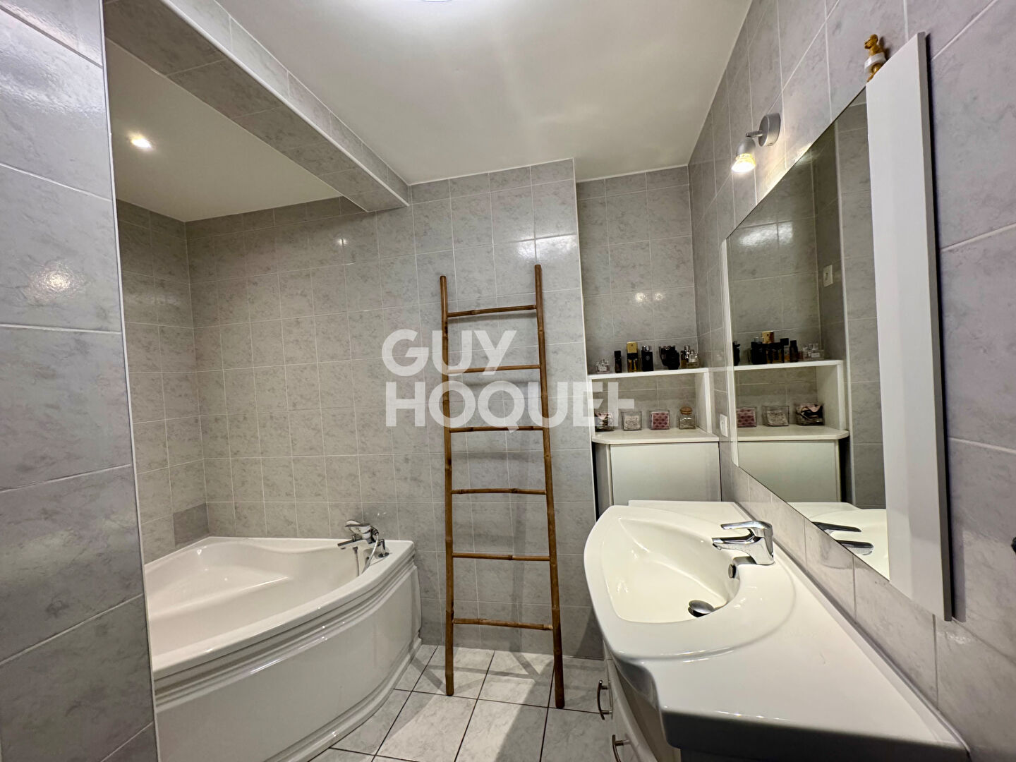 Appartement (3 pièces) à vendre au dernier étage - LE CREUSOT