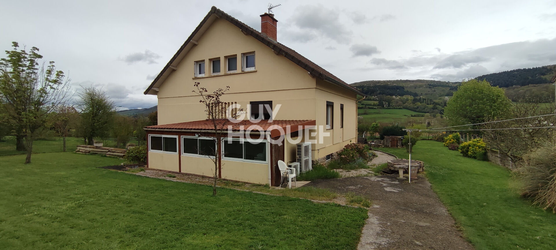 Maison à vendre à BROYE (71190) - 6 pièces, 4 chambres, jardin spacieux