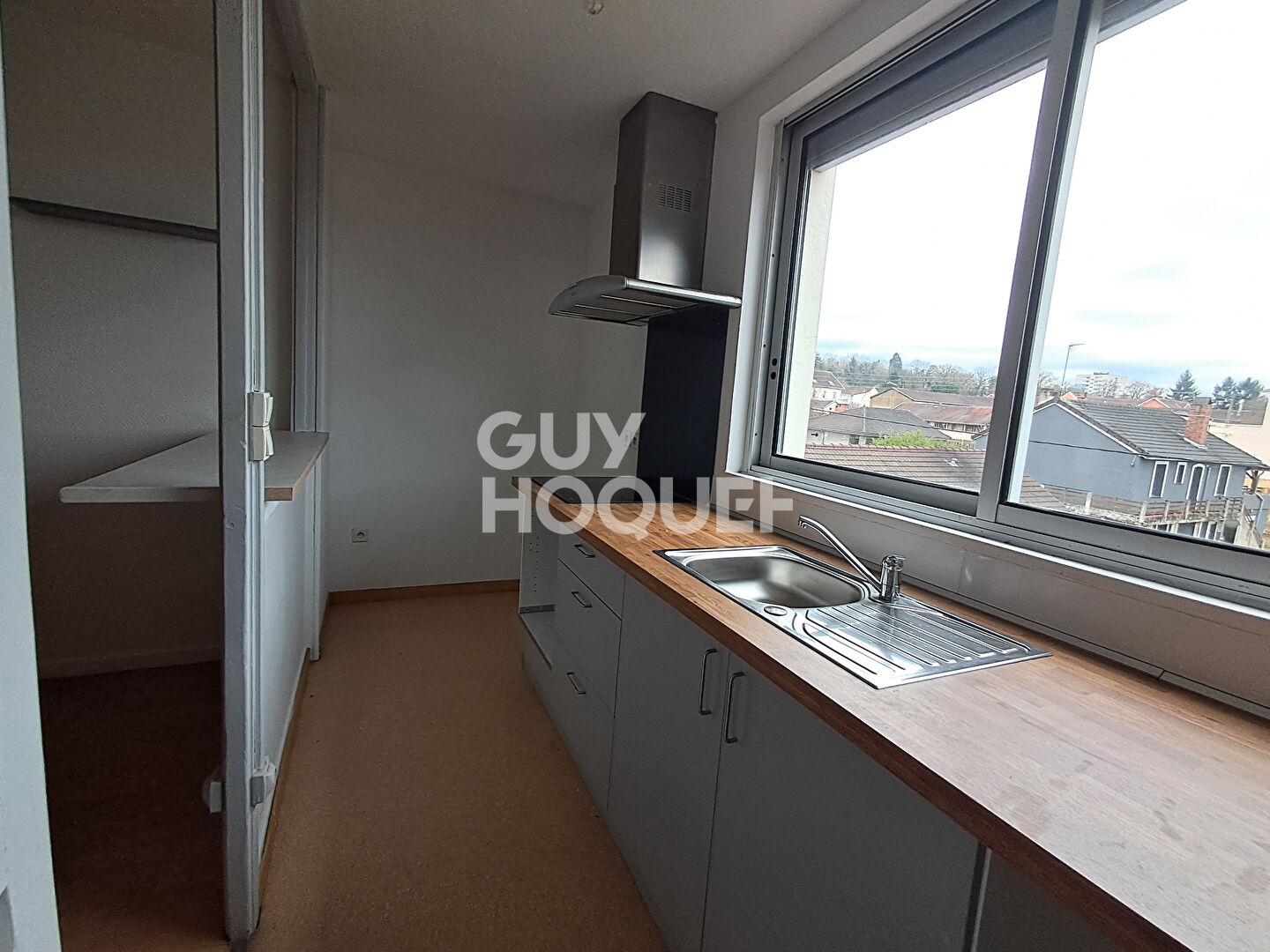 STUDIO (30 m²) en location à MONTCEAU LES MINES