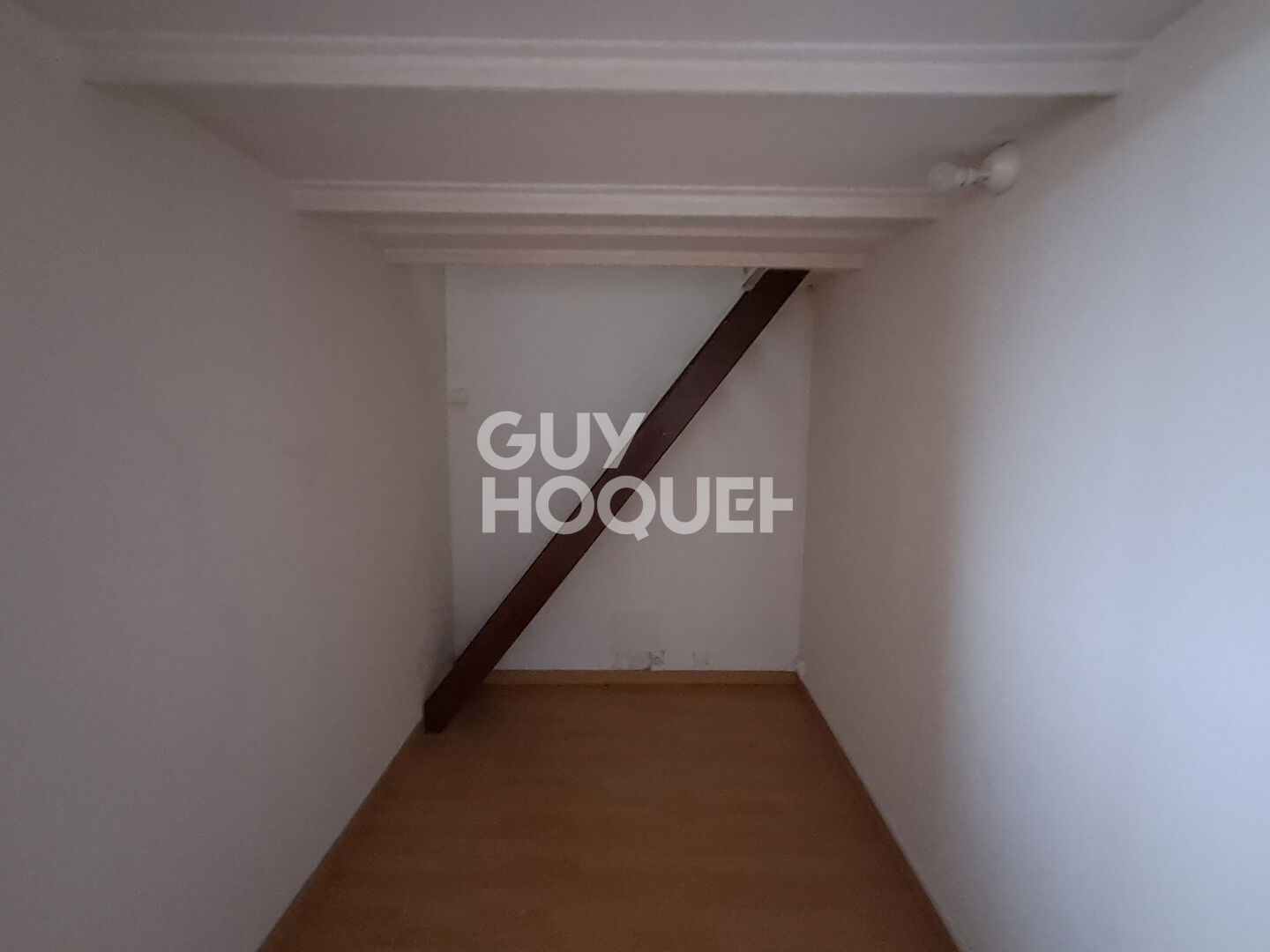 STUDIO (30 m²) en location à MONTCEAU LES MINES