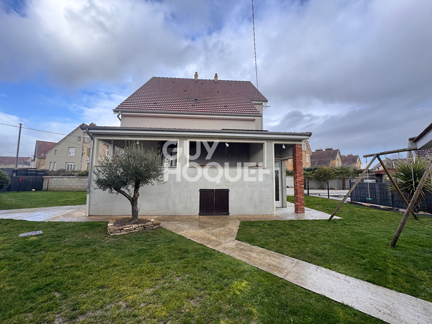 Maison familiale à Ciry-le-Noble - 4 chambres, piscine chauffée et sous-sol