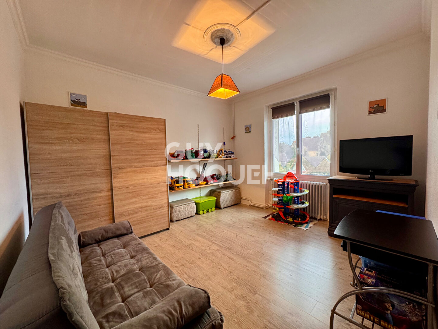 Maison familiale à Ciry-le-Noble - 4 chambres, piscine chauffée et sous-sol