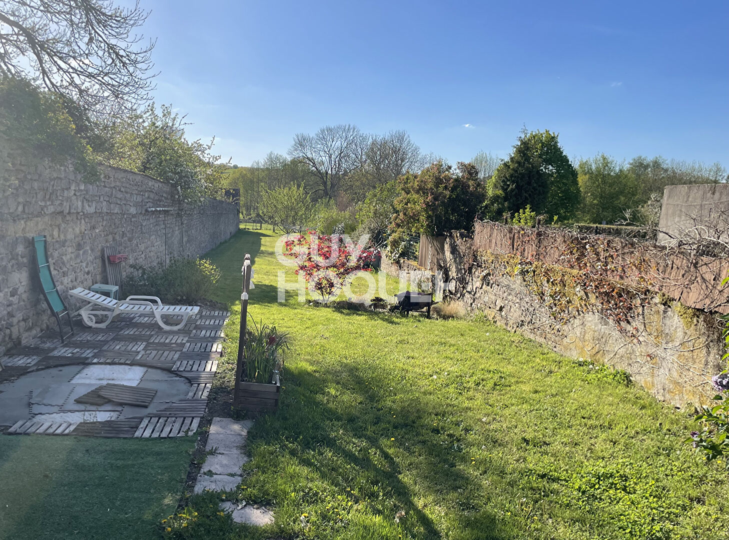 Maison mitoyenne très agréable à vendre à Saint-Émiland - Idéale primo-accédant