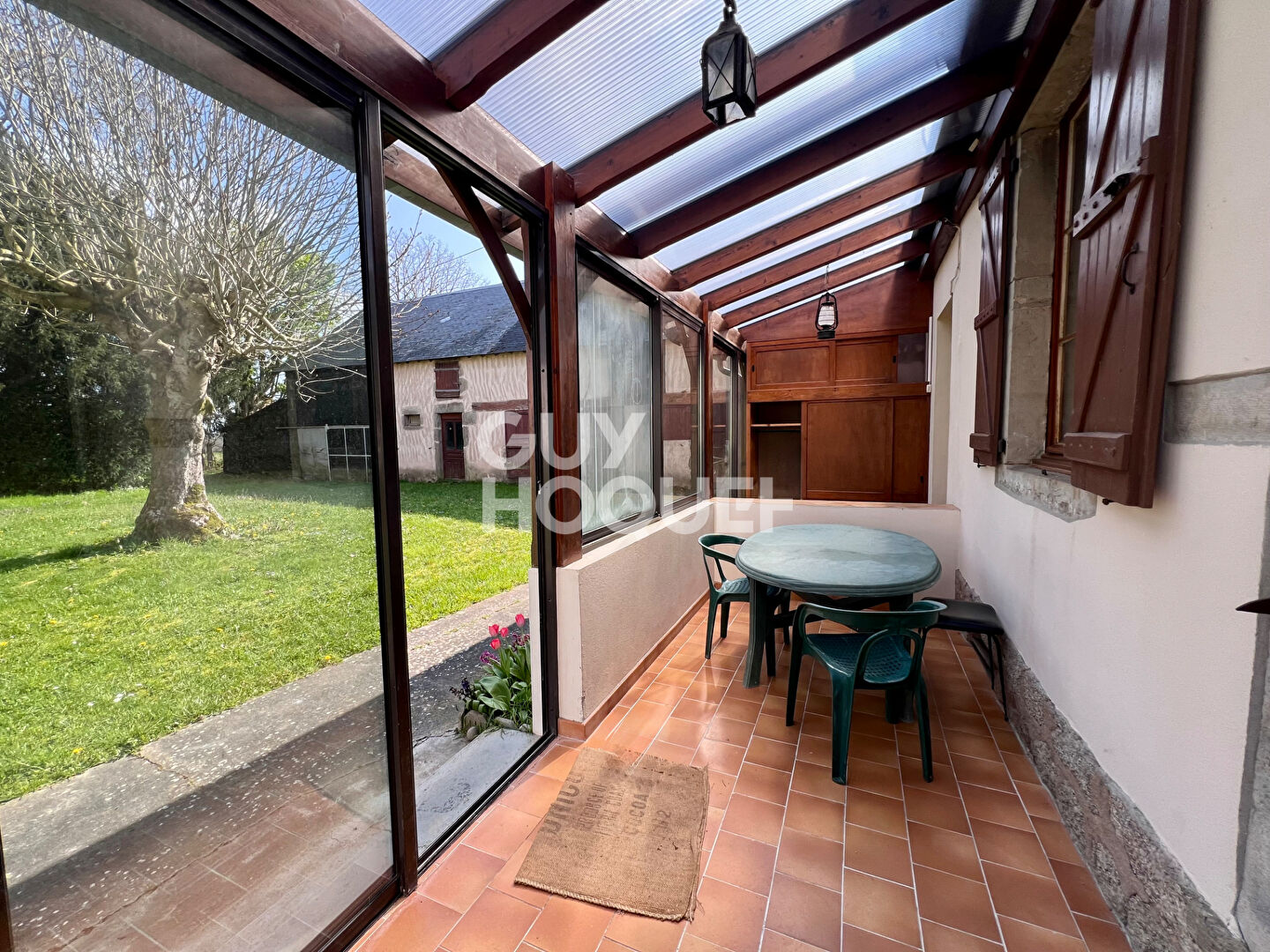 À vendre : Corps de ferme à Issy-l'Évêque - 4 pièces, 105 m² sur 1,14 ha