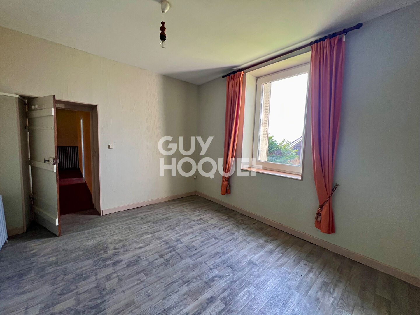 À vendre : Corps de ferme à Issy-l'Évêque - 4 pièces, 105 m² sur 1,14 ha
