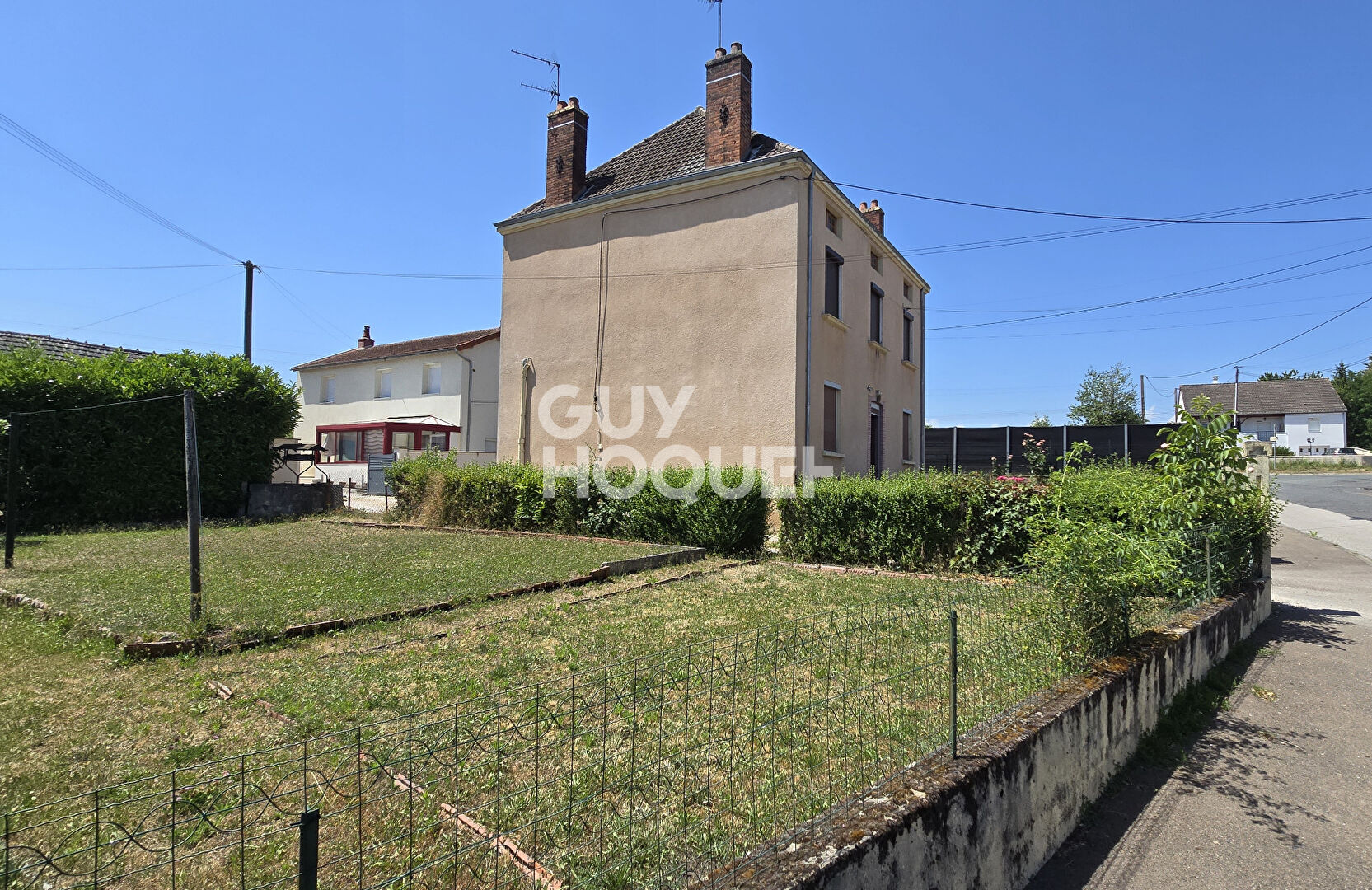 Ensemble immobilier à vendre à Écuisses