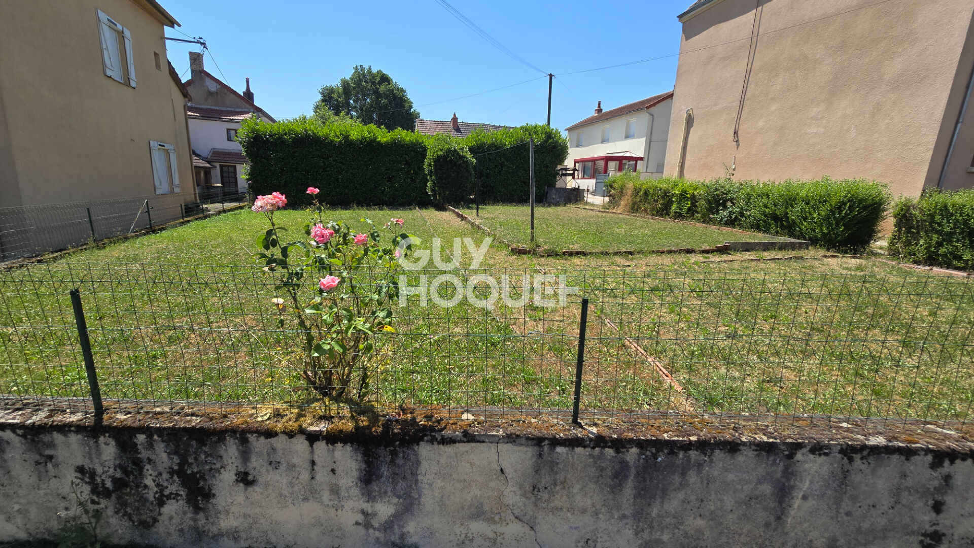 Ensemble immobilier à vendre à Écuisses