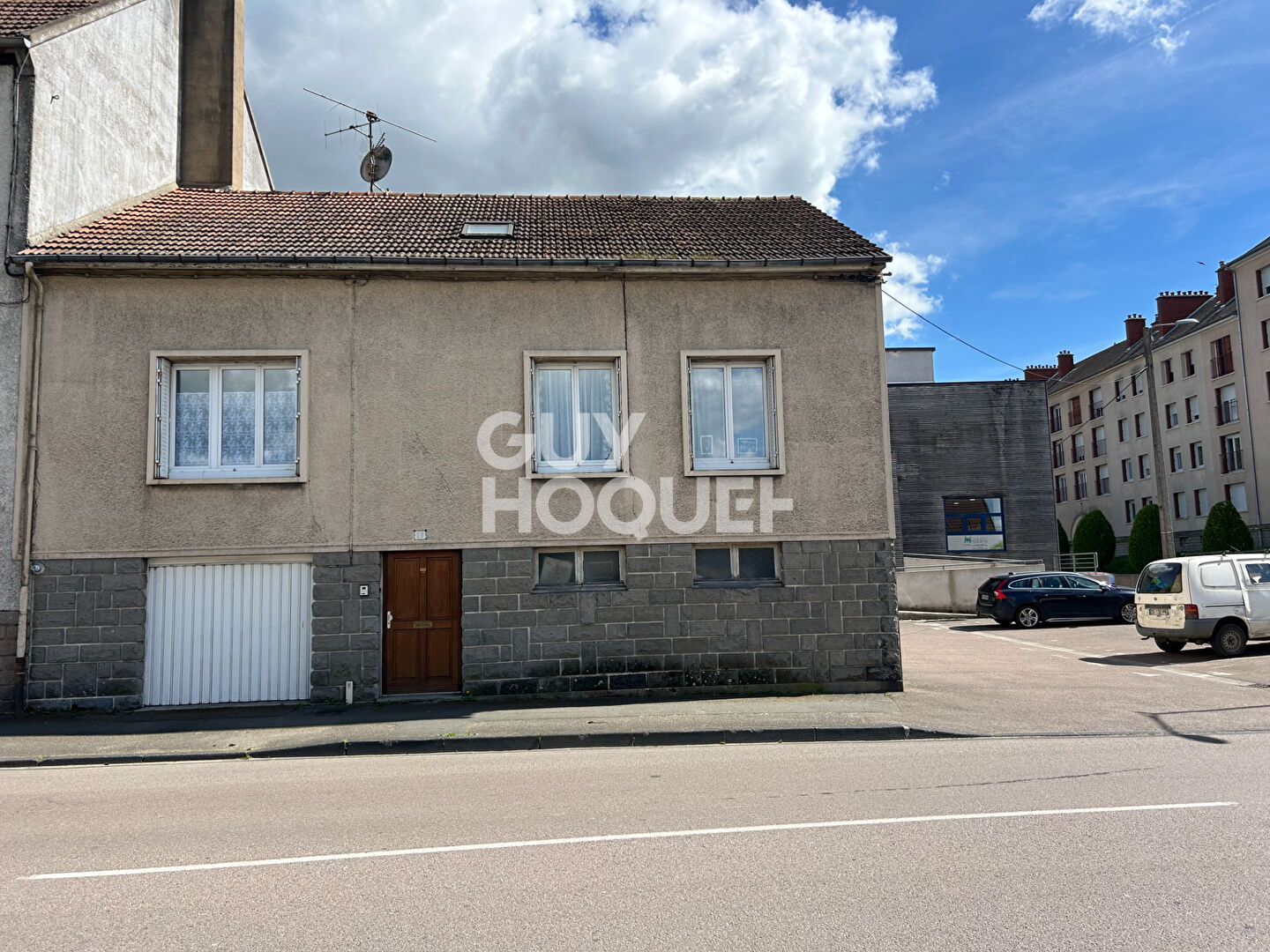 Maison à vendre à Autun - 4 chambres, garage, terrasse