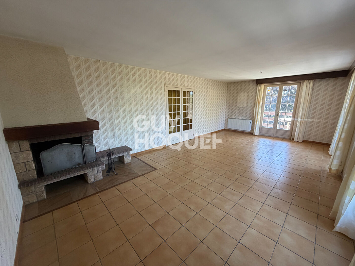 Maison à vendre à Saint-Pierre-de-Varennes - 139 000 