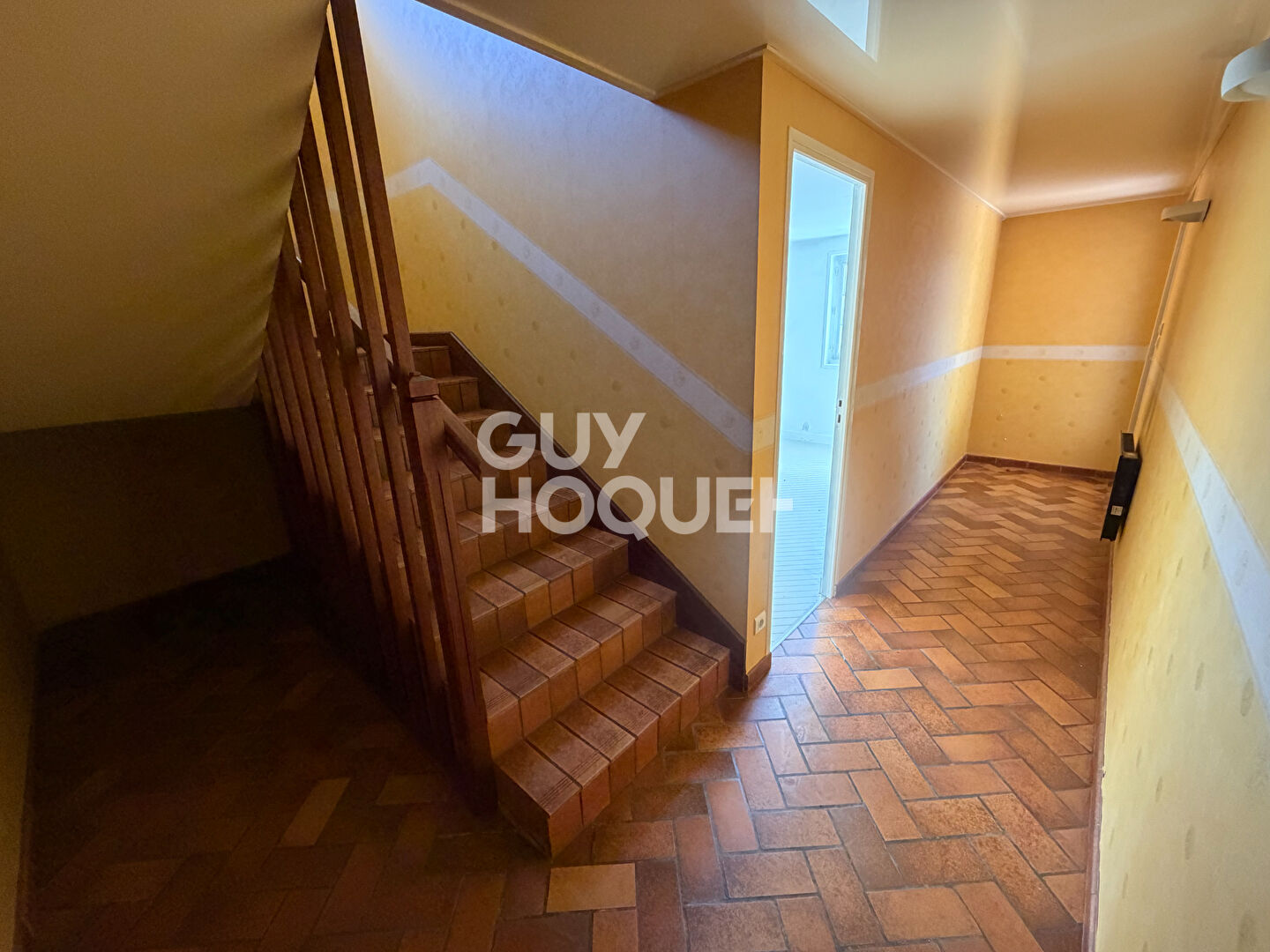 Maison à vendre à Saint-Pierre-de-Varennes - 139 000 
