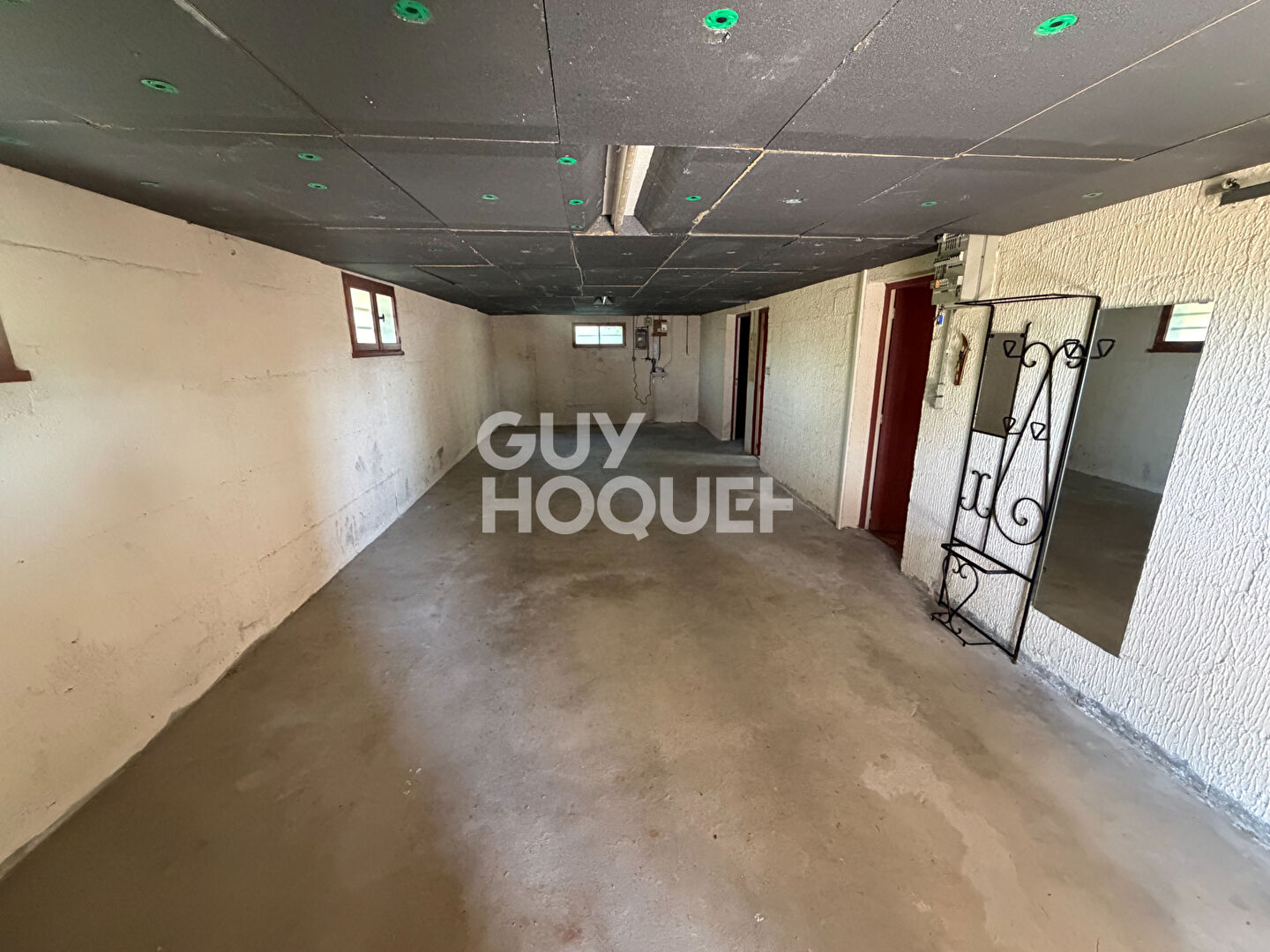 Maison à vendre à Saint-Pierre-de-Varennes - 139 000 