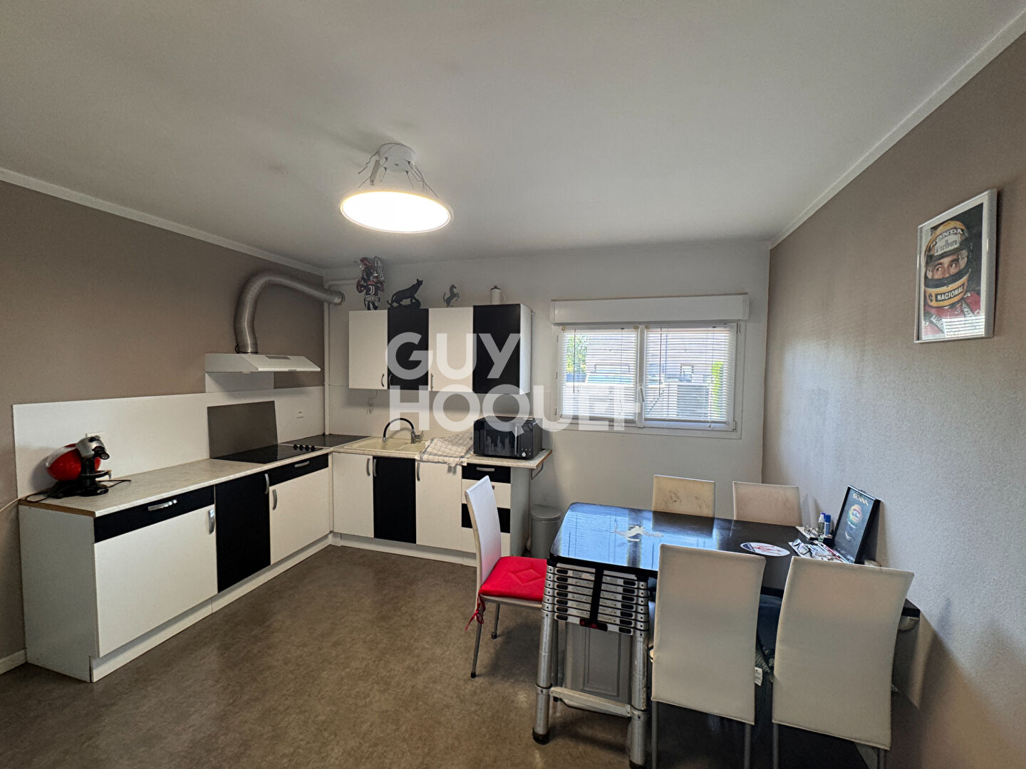 Maison spacieuse de 8 pièces à vendre à Le Breuil