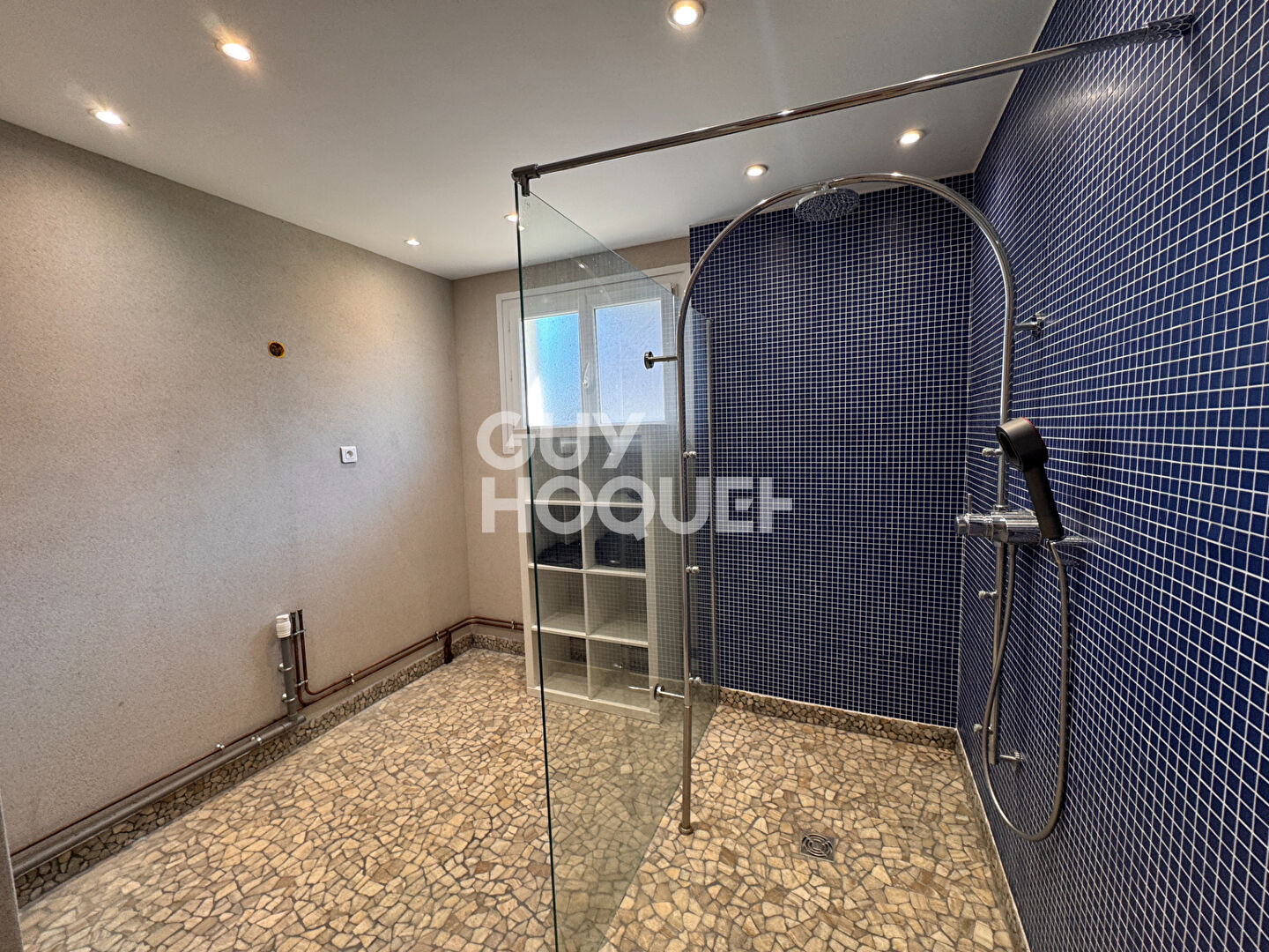 Maison spacieuse de 8 pièces à vendre à Le Breuil