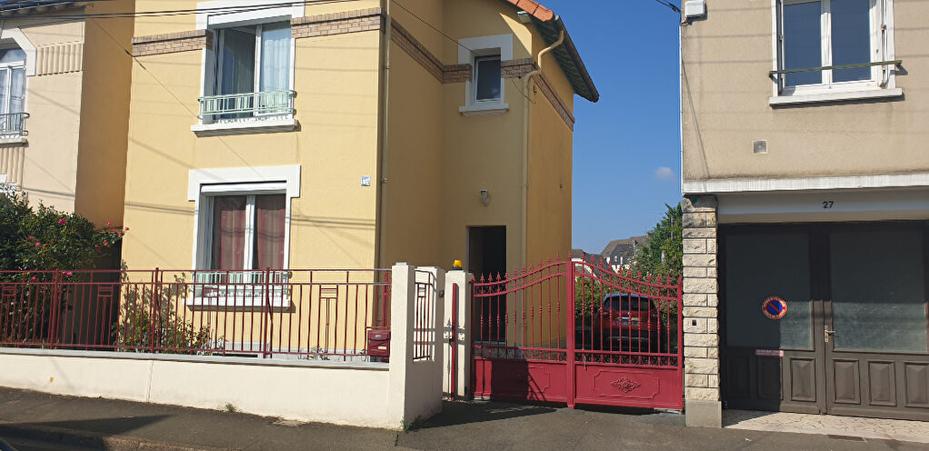 LE MANS PONTLIEUE - CHARMANTE MAISON DE VILLE