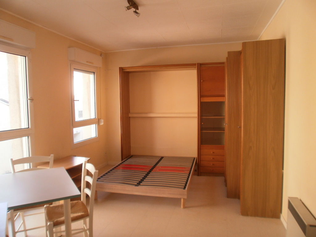 LE MANS CENTRE VILLE - STUDIO DE 23.50 m2