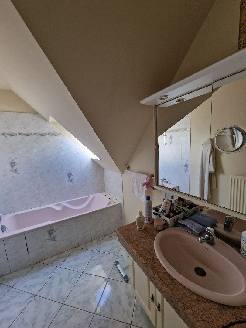 Maison lumineuse et au calme