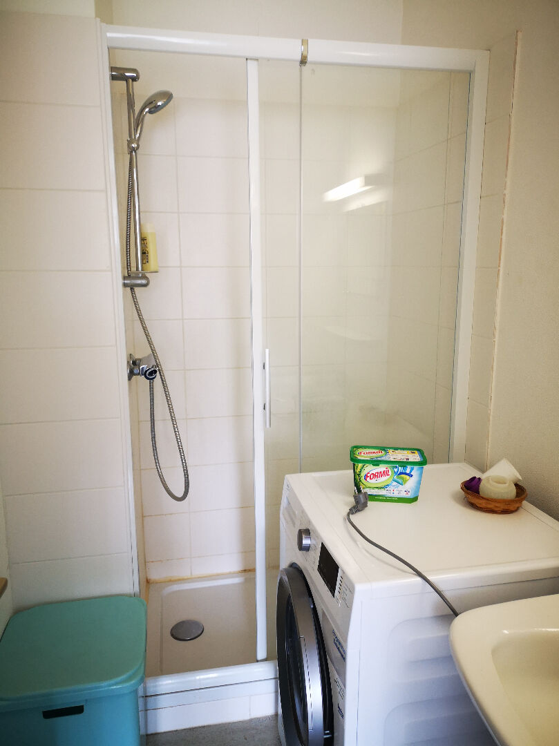 GRAND APPARTEMENT D'ANGLE  avec vue mer et port !