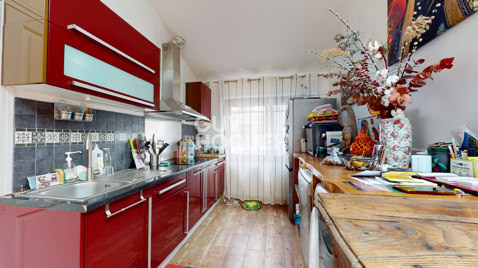 Les Lilas  Maison 3 pièces avec terrasse - Hypercentre