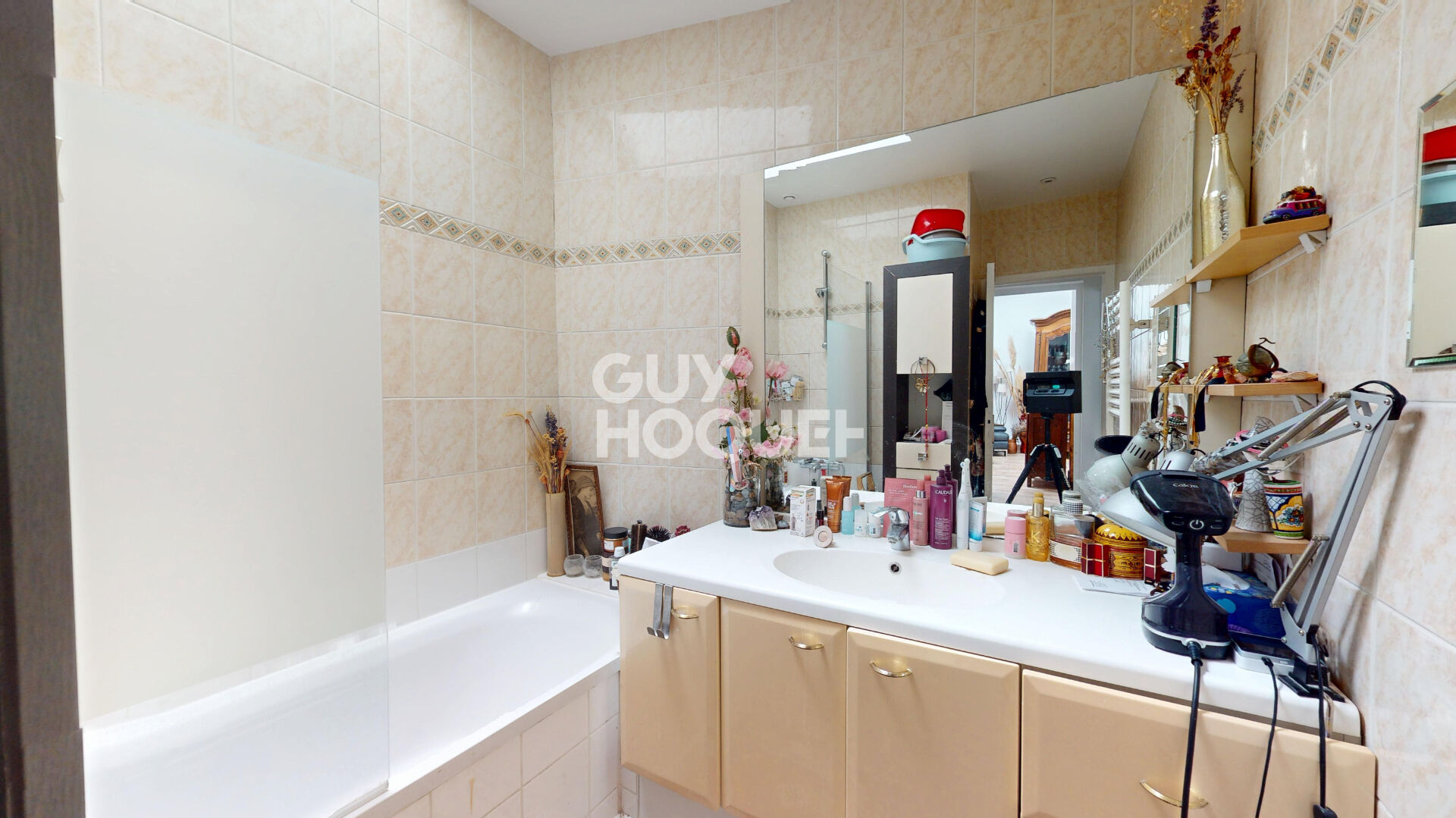 Les Lilas  Maison 3 pièces avec terrasse - Hypercentre