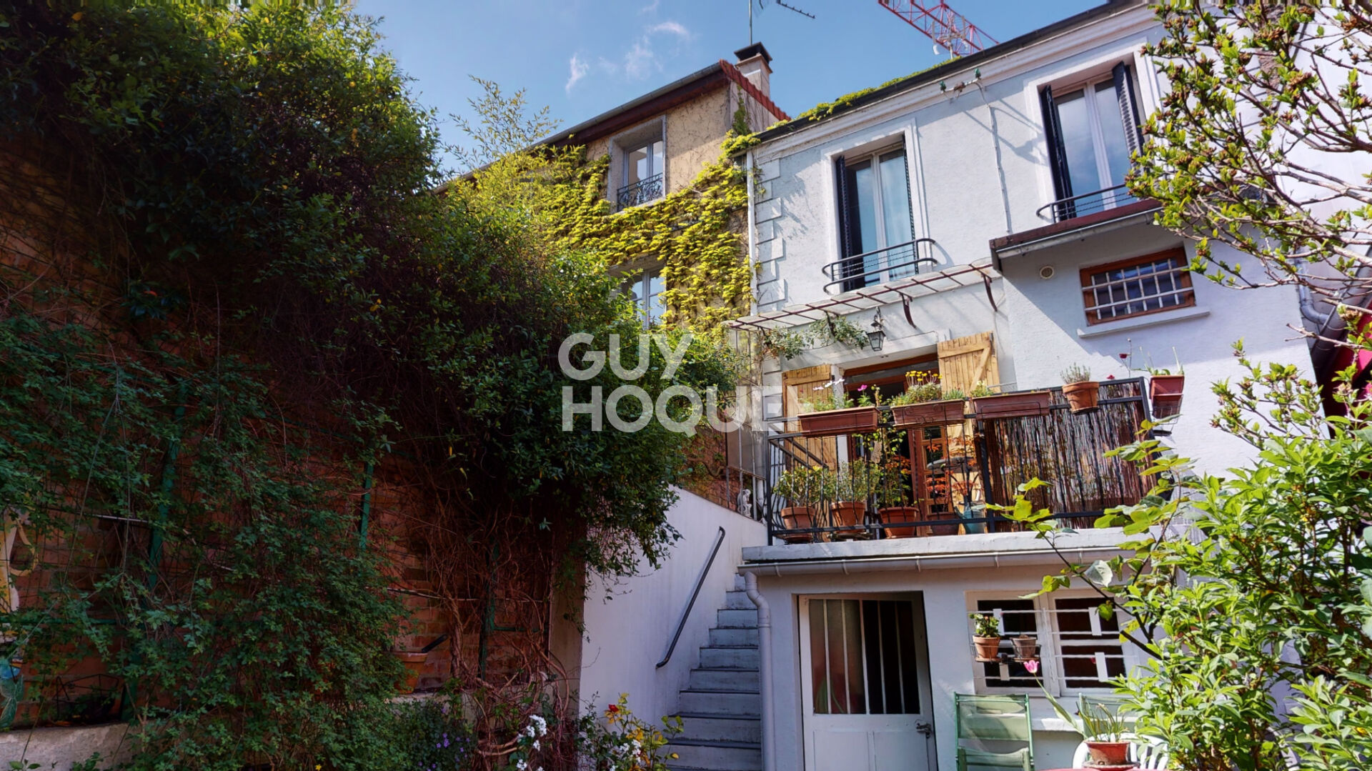 MAISON - HYPERCENTRE LES LILAS - 1min METRO MAIRIE DES LILAS