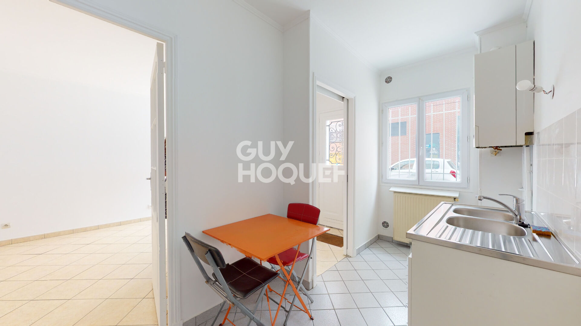 Maison Romainville avec cour privative en coeur de ville