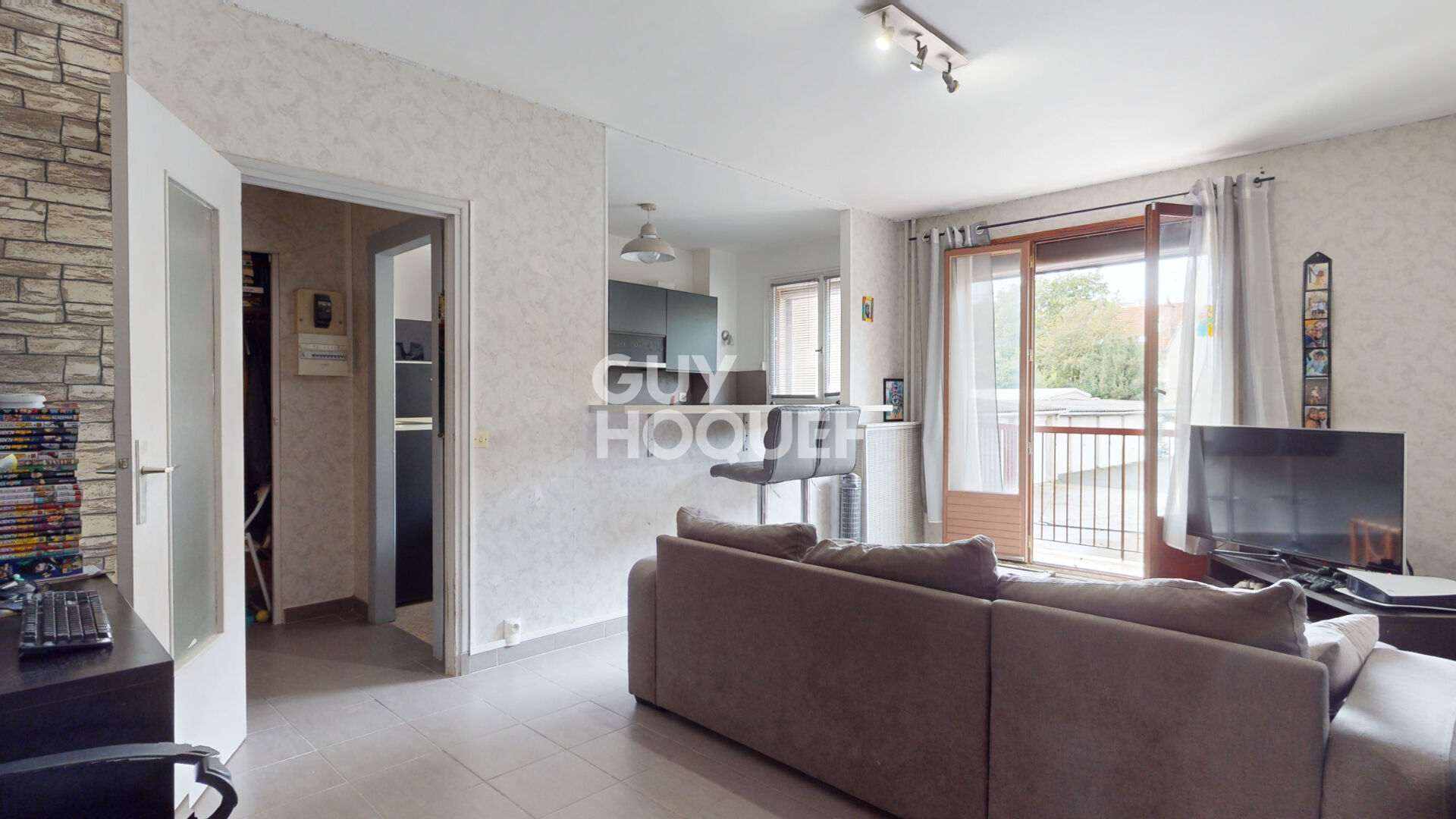 Deux pièces avec  BALCON et CAVE - ROMAINVILLE