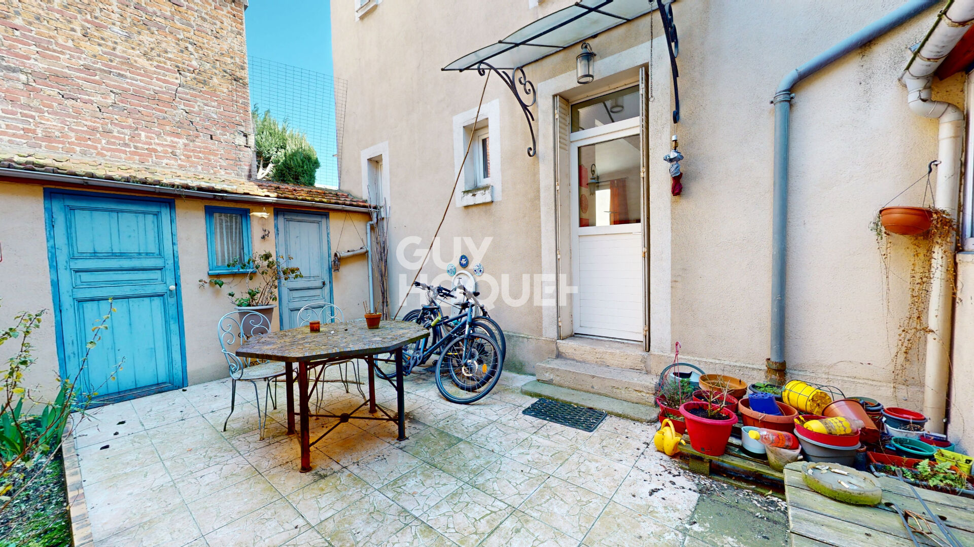 BELLE MEULIERE - 7 pièces, 160m2, avec patio et jardin - 8mn métro Mairie des Lilas - 500m de Paris