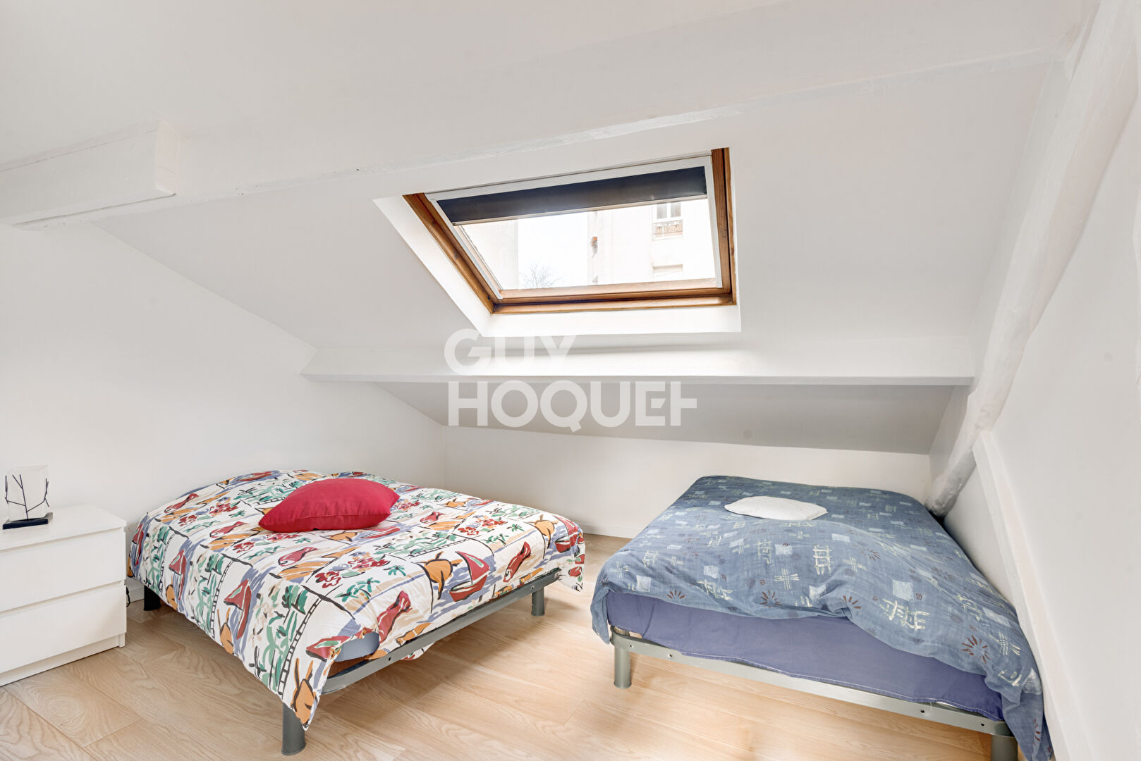 Duplex de 175M2 au sol et locaux commerciaux en bas de 220m2