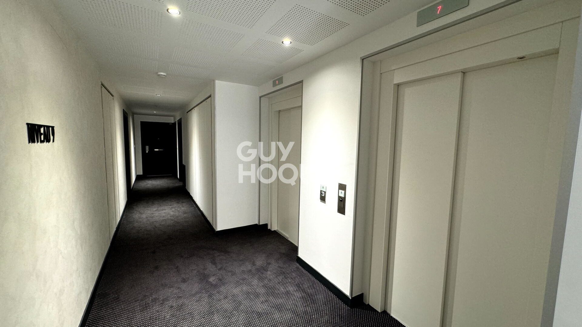 Appartement F2 - PARKING ET TERRASSE PARATGEE