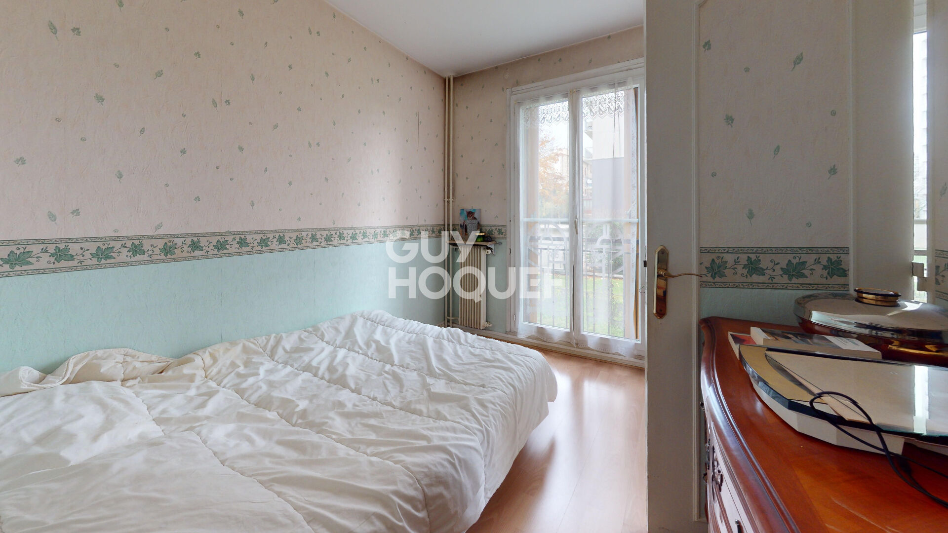 4 pièces traversant avec parking et cave