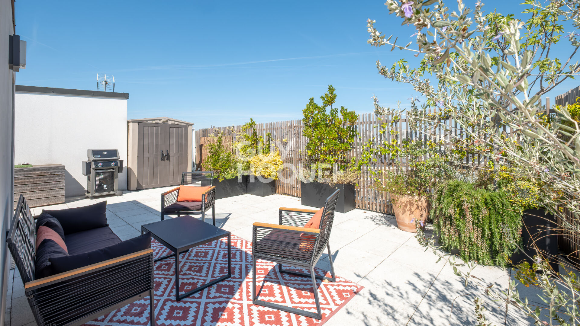 COUP DE COEUR -  4 pièces, 120m2 de toit terrasse , 2 balcons à ROMAINVILLE