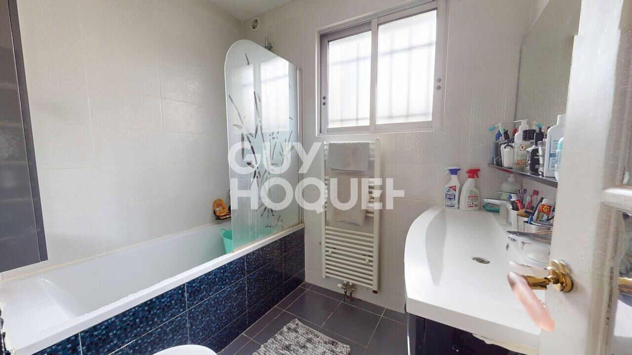 Maison Les Lilas 7 pièce(s) 160 m2 surface totale