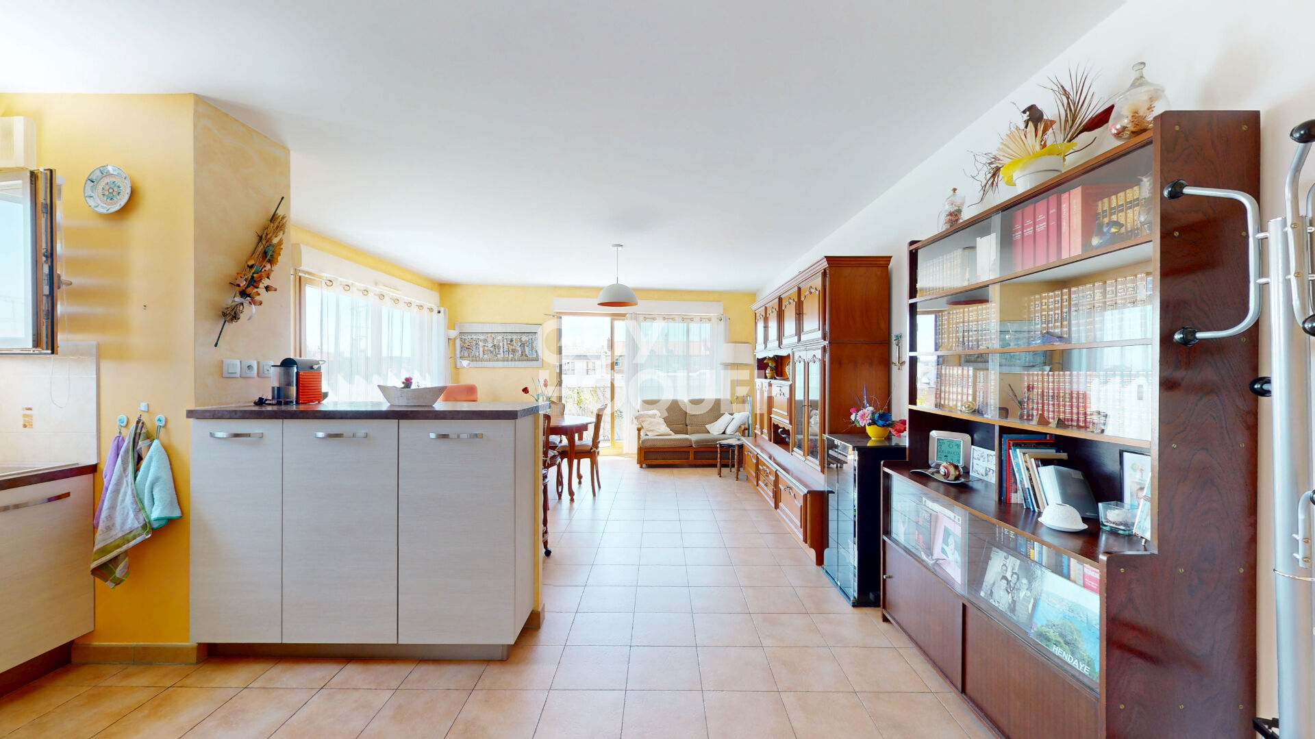 Superbe 3 pièces en étage avec BALCON et vue dégagée _CAVE et Parking _Les Lilas