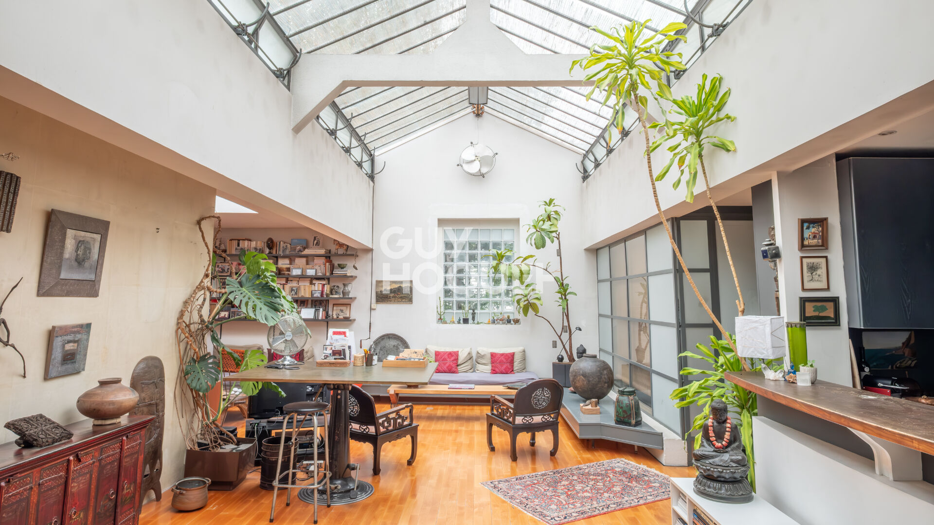 Loft atypique avec verrière au coeur des Lilas