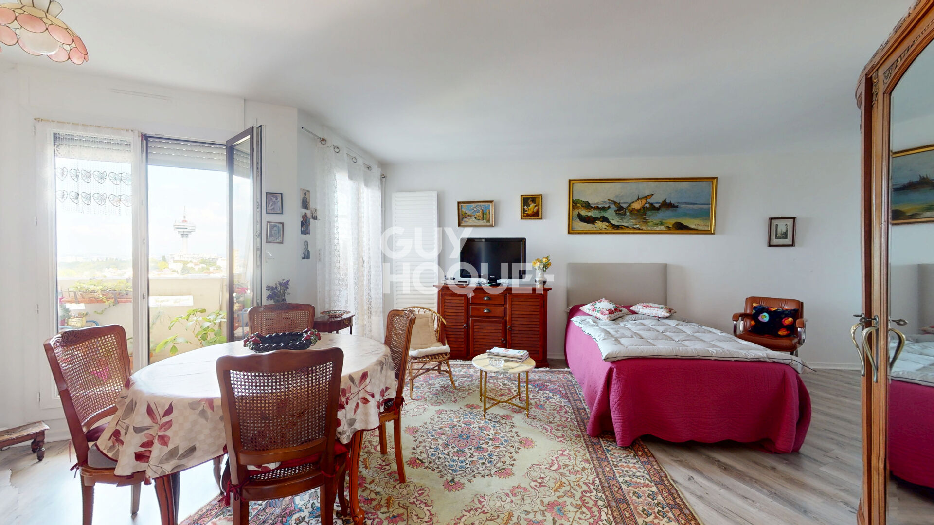 Appartement F1 + coin nuit avec VUE_5mn métro