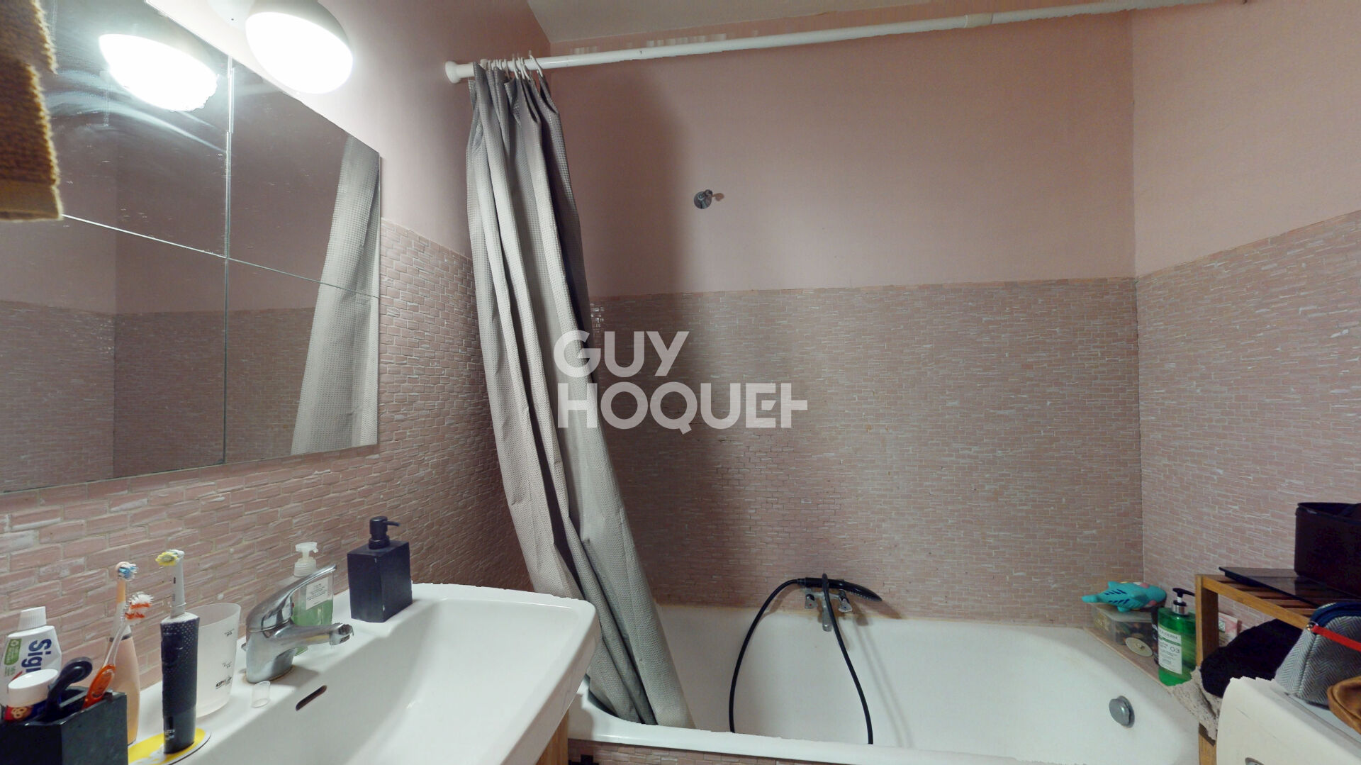 Au coeur des Lilas. Calme absolu et balcon pour profiter des belles soirées d'été