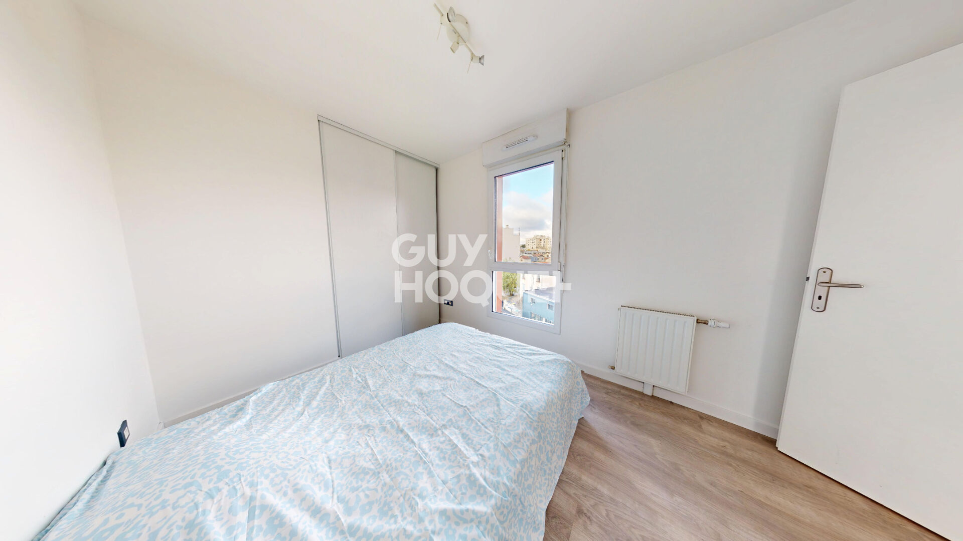 Appartement 5 pièces  77,5 m²  lumineux  Balcon