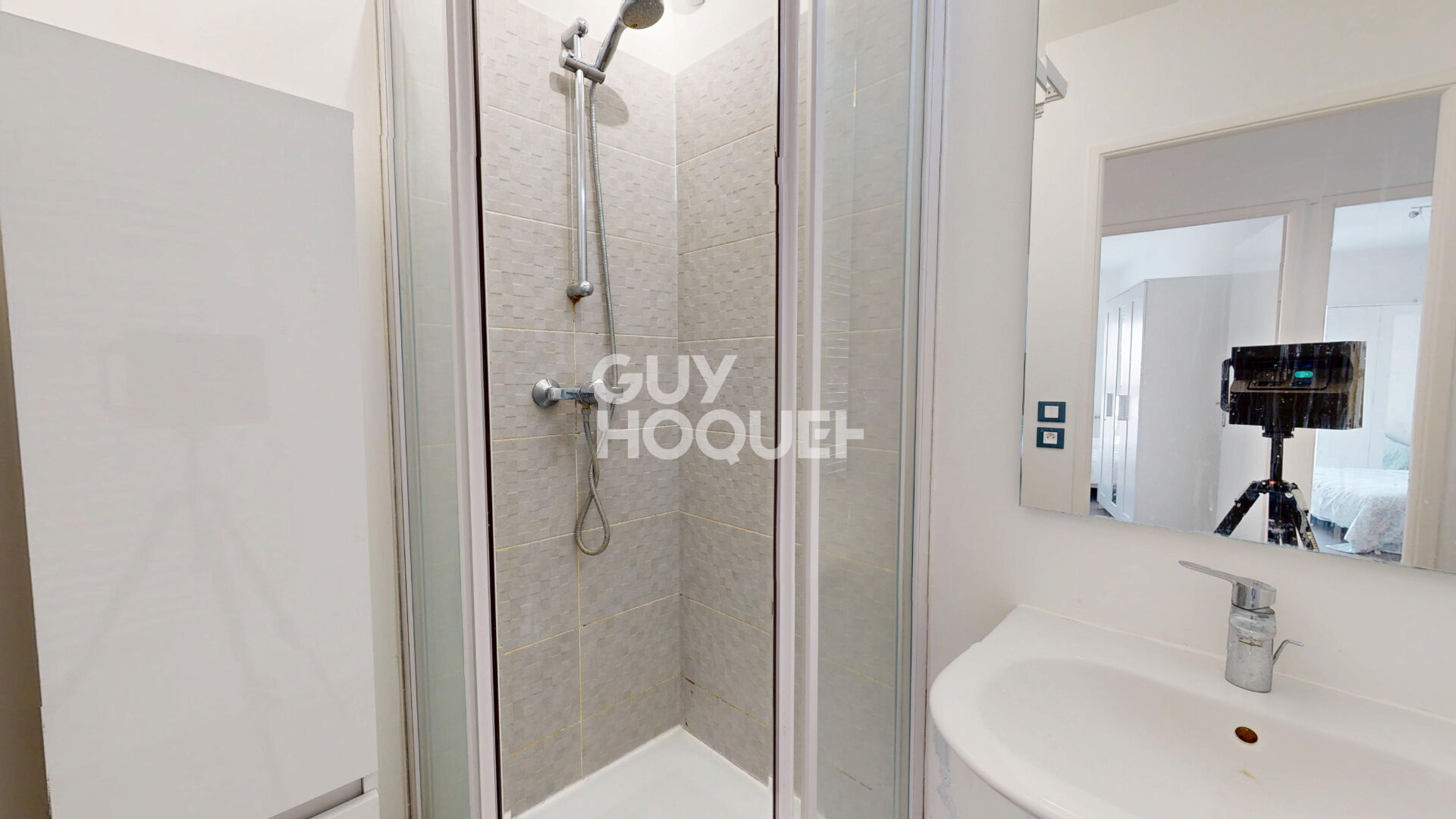 Appartement 5 pièces  77,5 m²  lumineux  Balcon