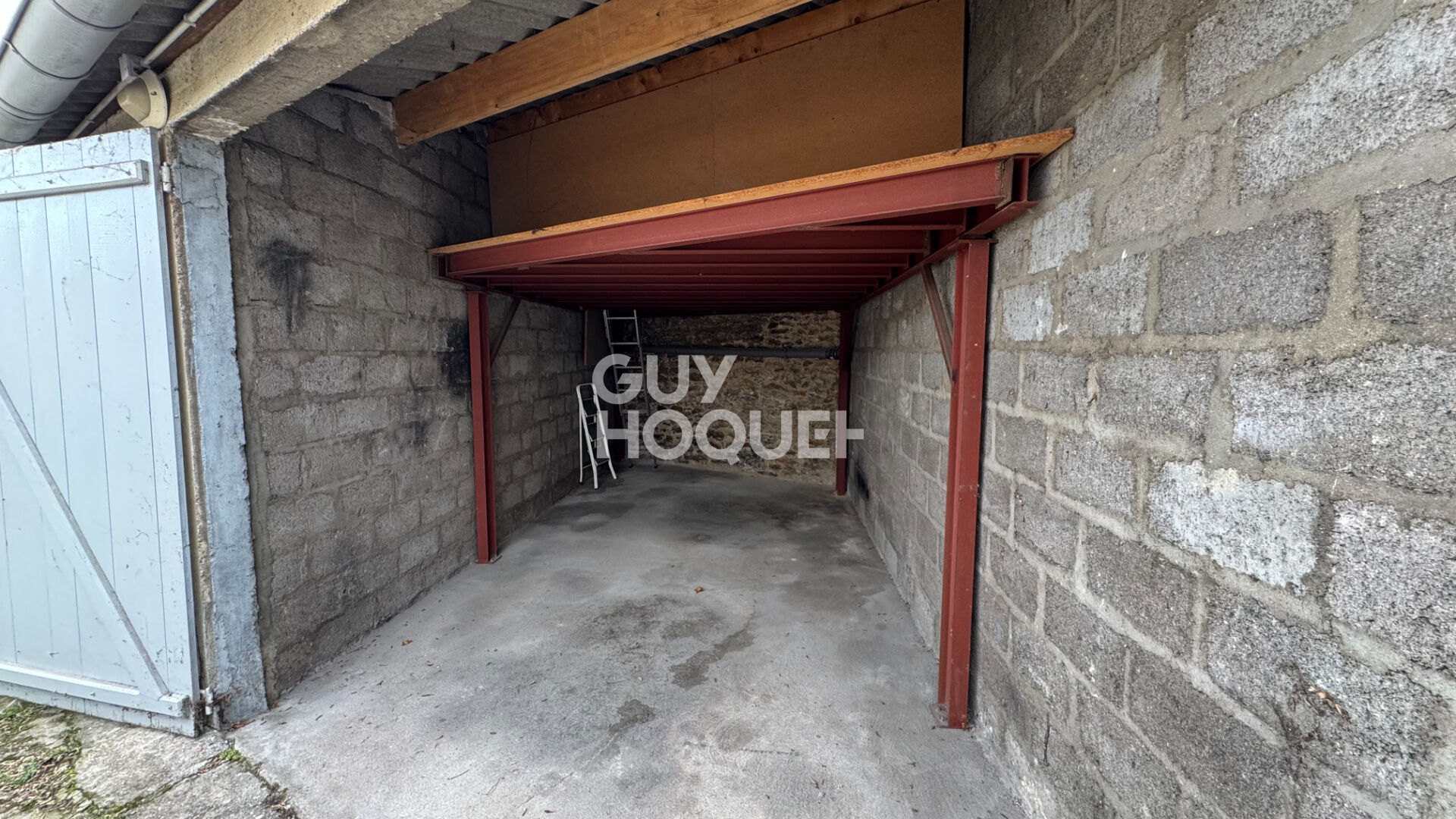 Box spacieux avec mezzanine