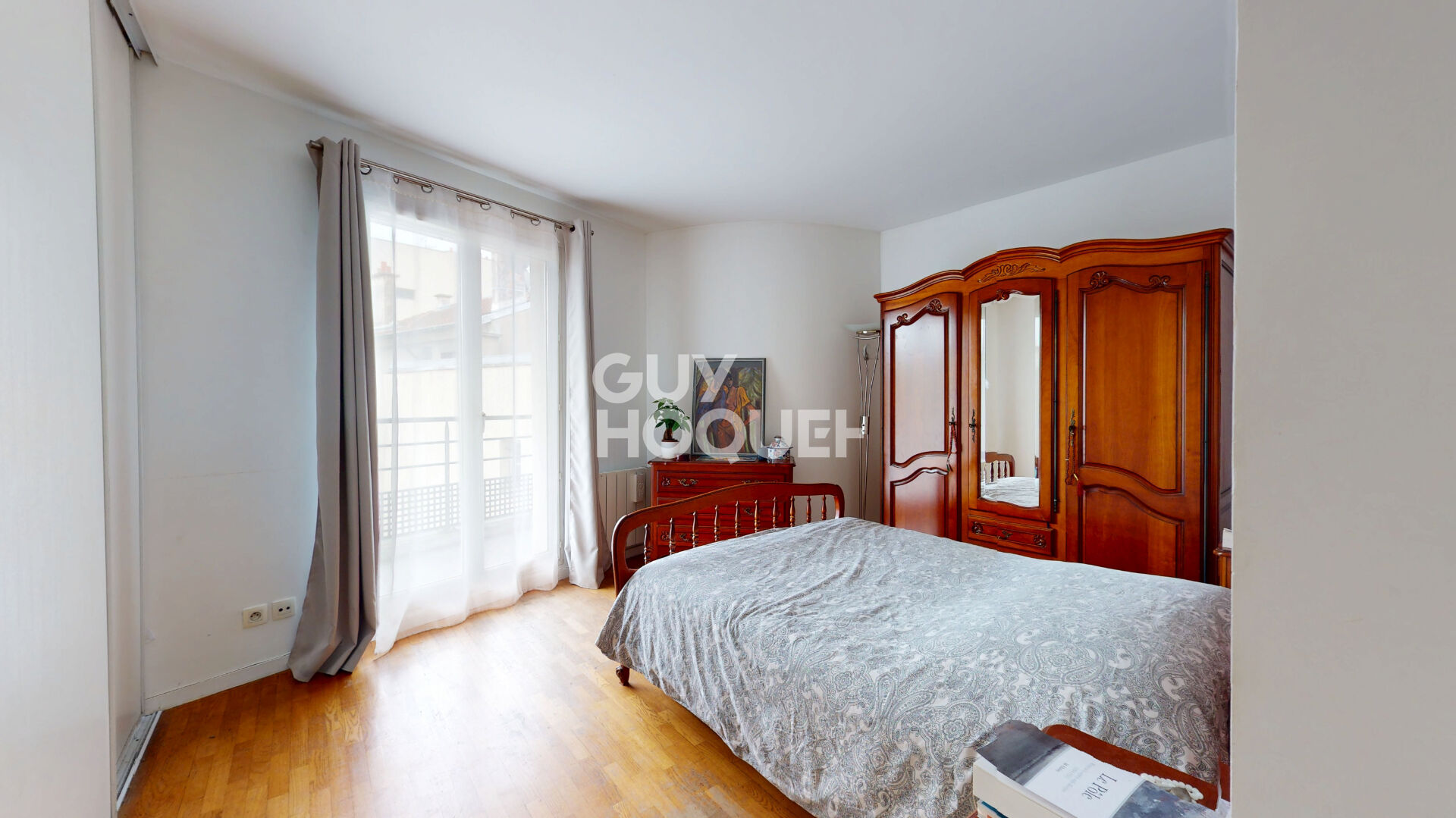 Appartement 5 pièces avec vue dégagée en coeur de ville - Mairie des Lilas