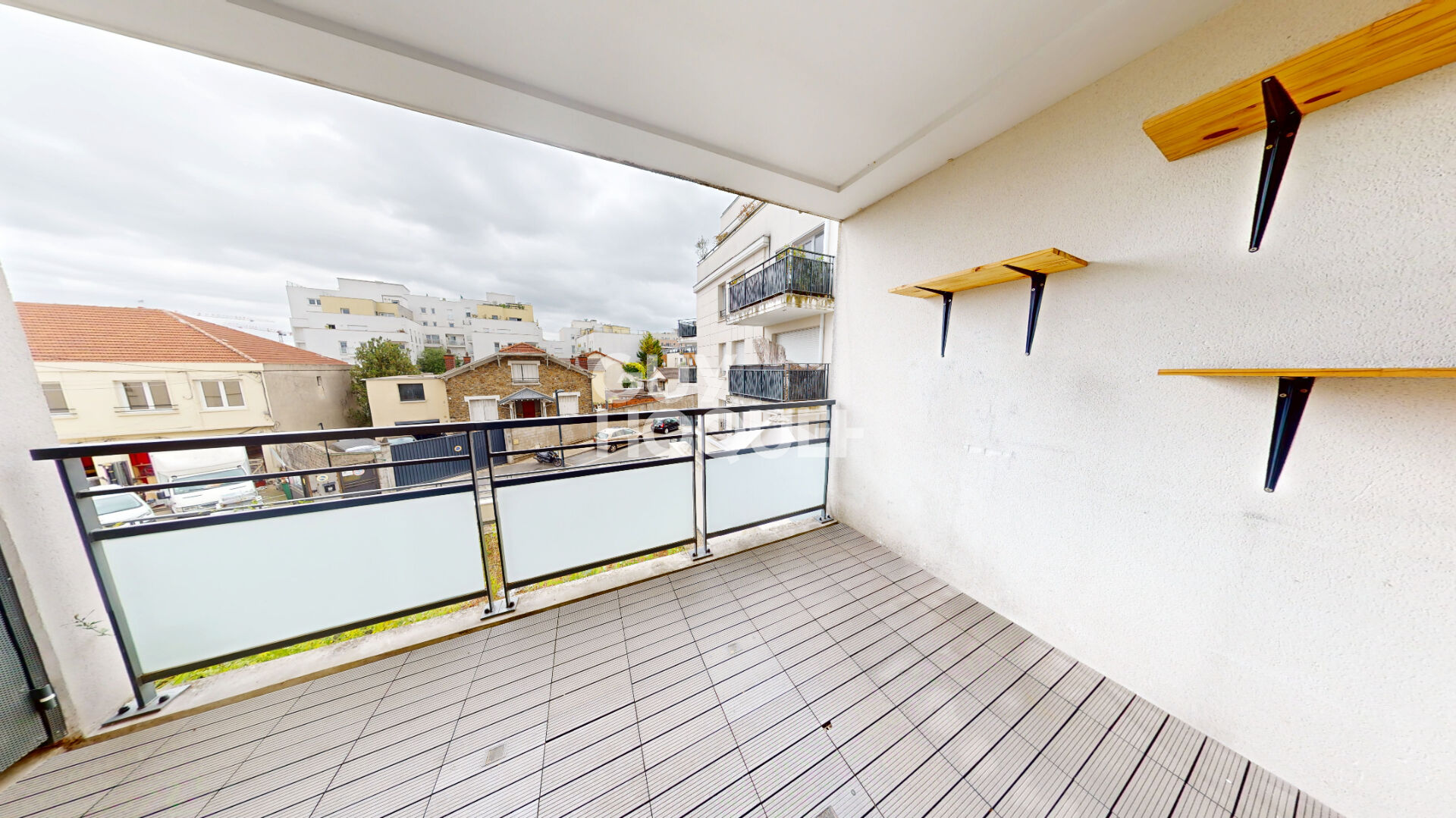 Appartement 3 pièces récent avec loggia et parking