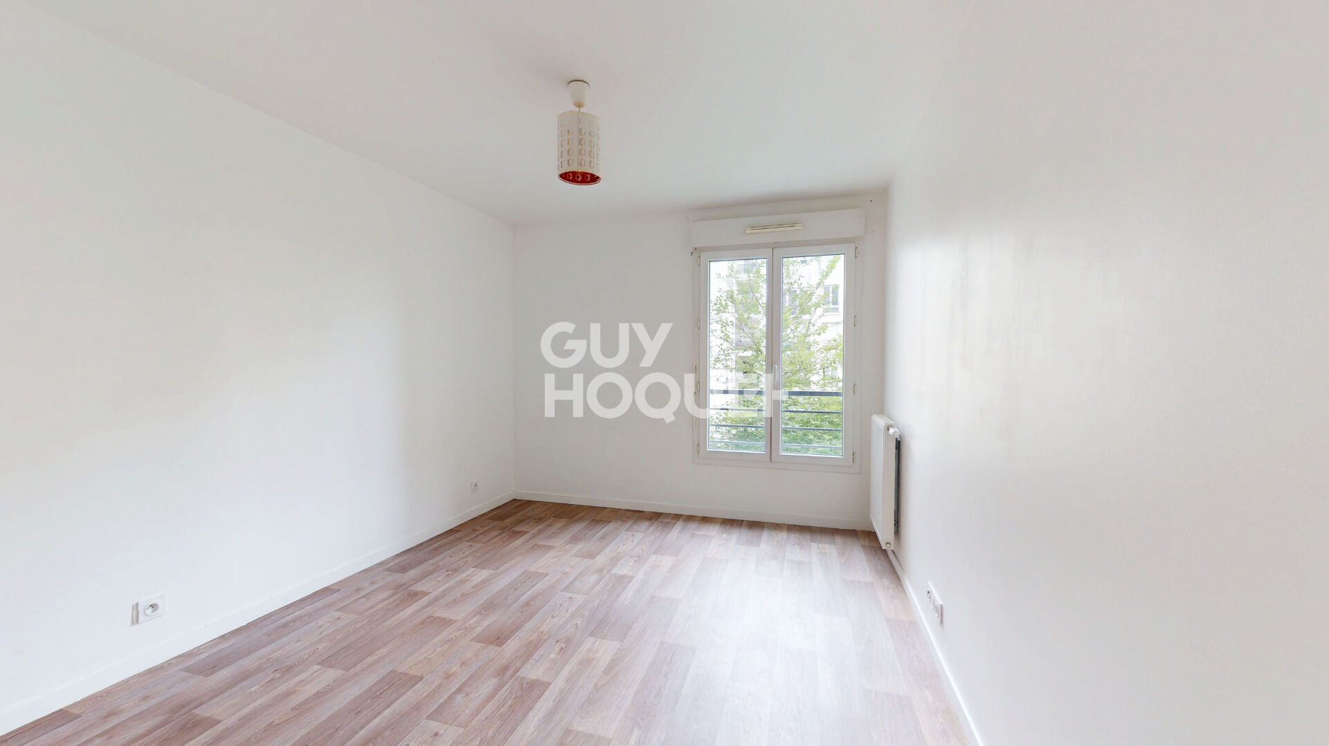 Appartement 3 pièces récent avec loggia et parking