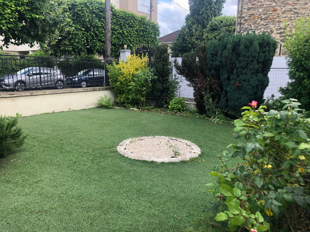 À vendre, maison d'une surface habitable de 67 m², 4 pièces à LIVRY GARGAN (93190).